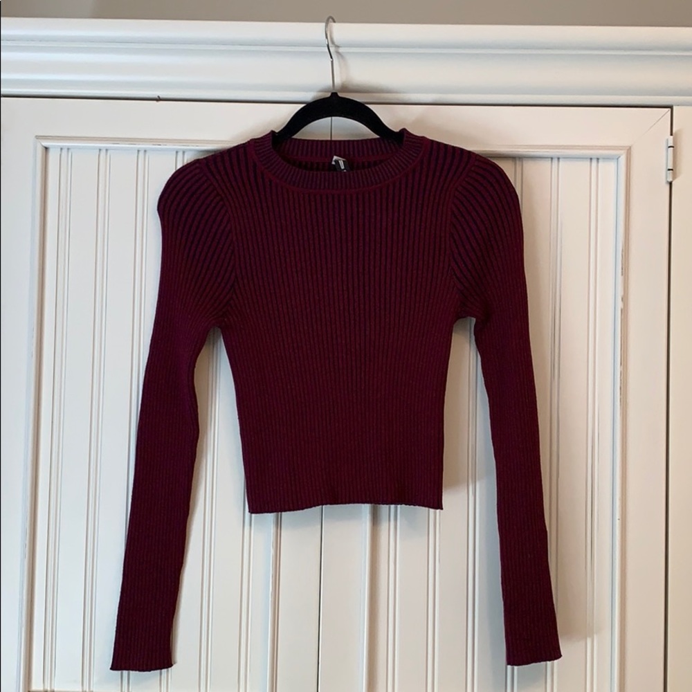 Burgundy/navy ribbed crew next sweater!